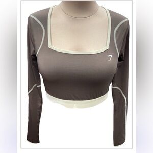 GYMSHARK women’s Contrast Long Sleeve Crop Top Soft Brown Desert Beige